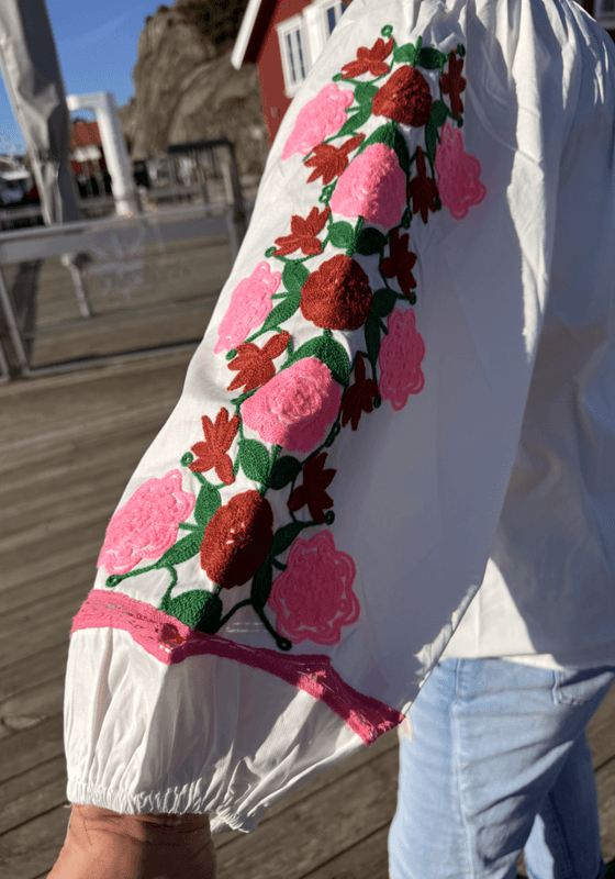 Qnuz Boheme Brodert Bluse Hvit